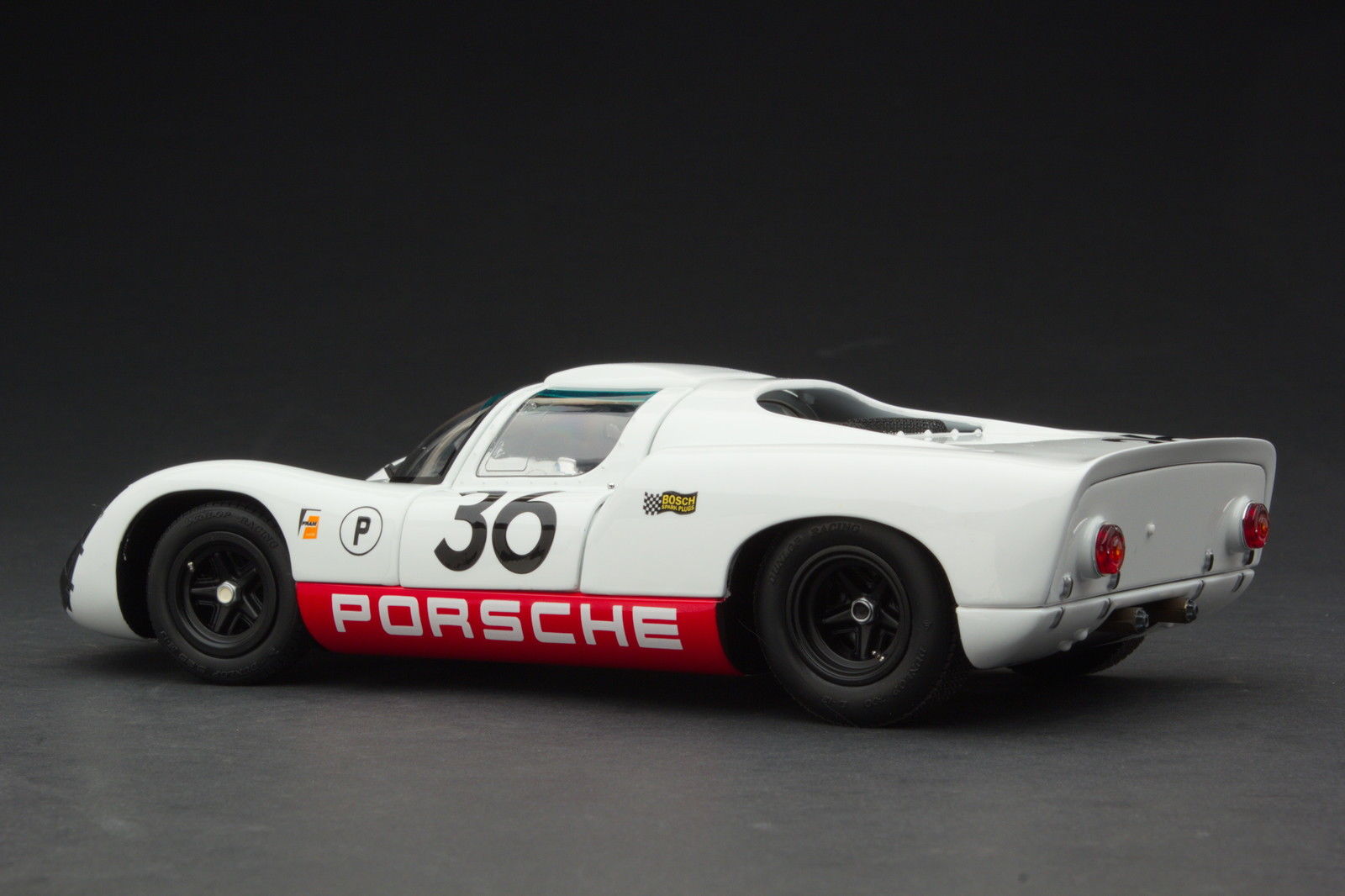 EXOTO 1:18 1967 Porsche 910 #36 Sebring Winner MTB00066B