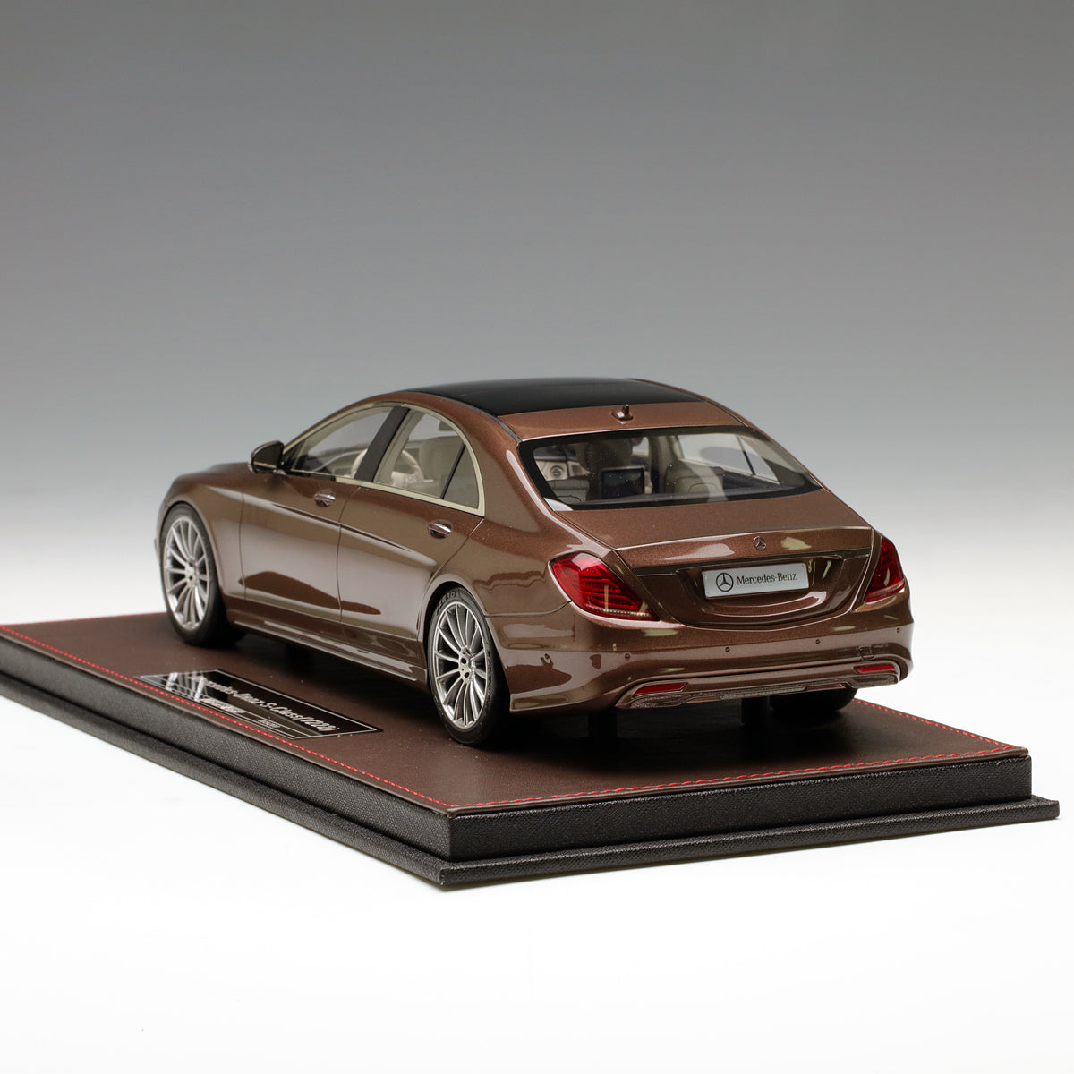 Frontiart 1:18 Mercedes-Benz S-Class (V222) Brown F044-24