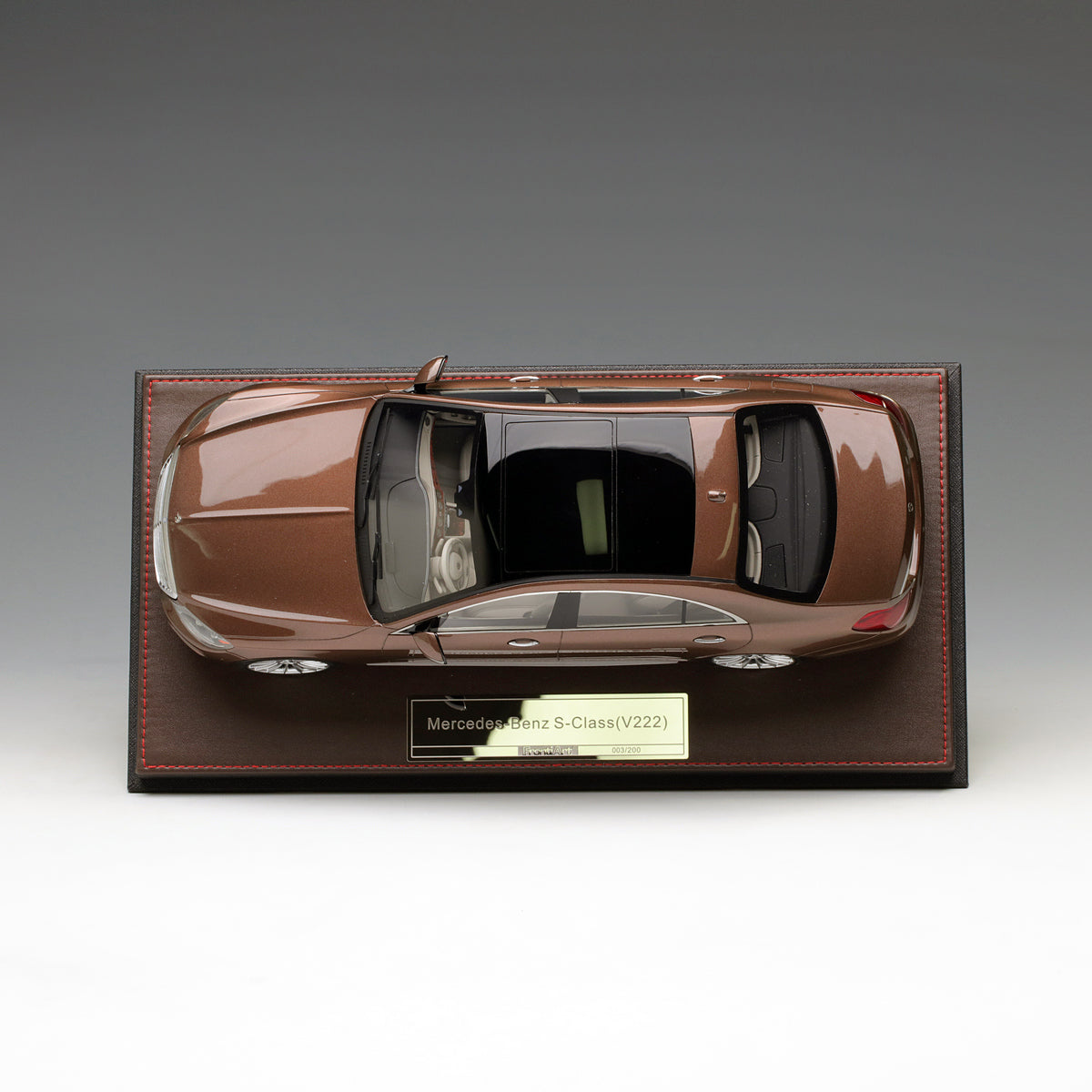 Frontiart 1:18 Mercedes-Benz S-Class (V222) Brown F044-24