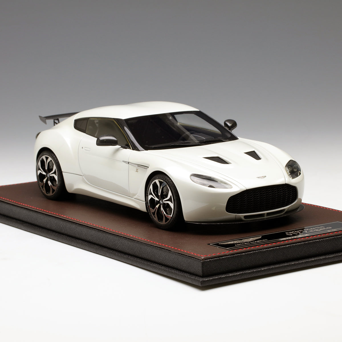 Frontiart 1:18 Aston Martin V12 Zagato Open White FA009-29