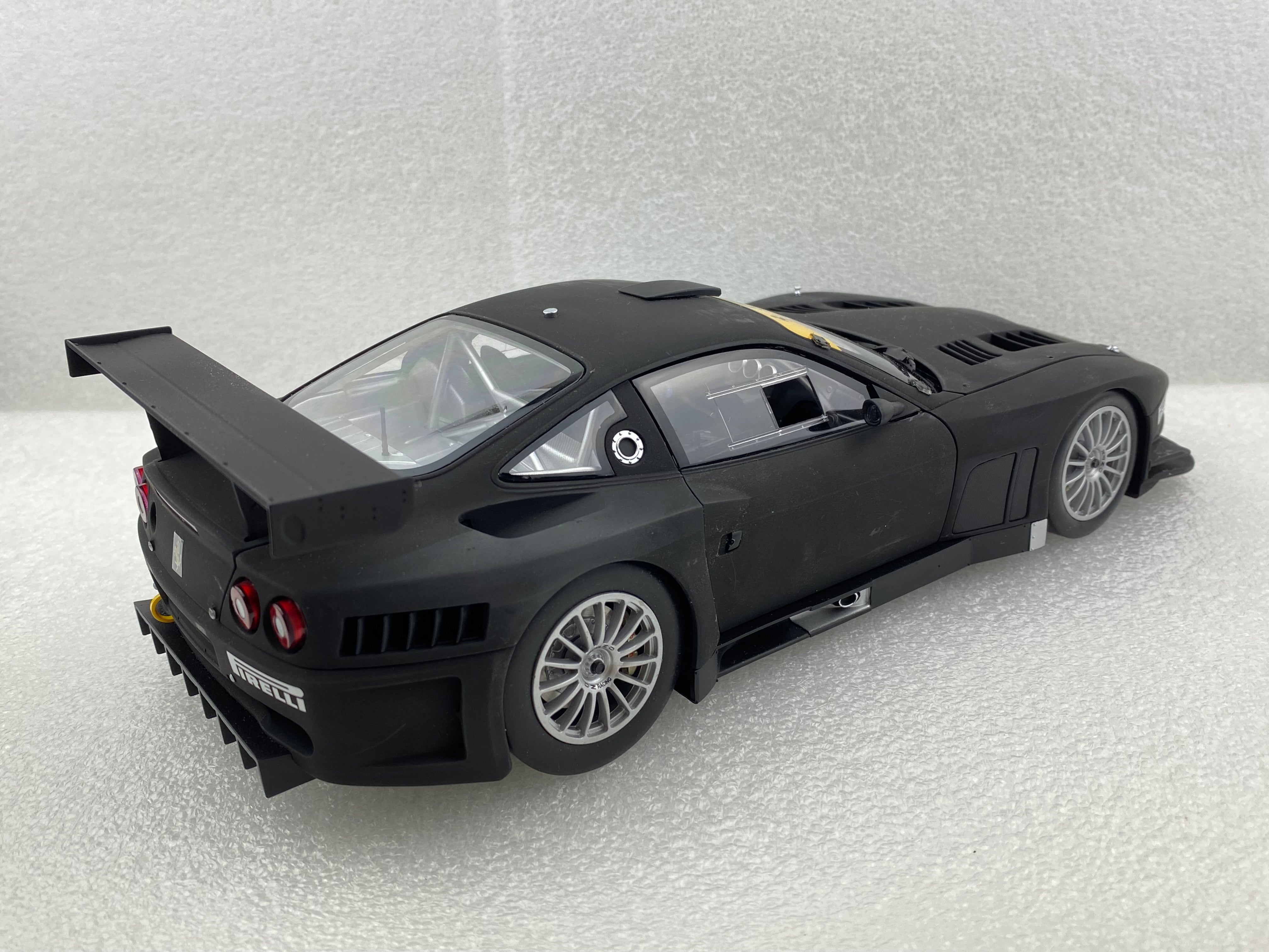 Kyosho 1:18 Ferrari 575 GTC Evoluzione 2005 Matt Black 08392A (Clearance  Final Sale)