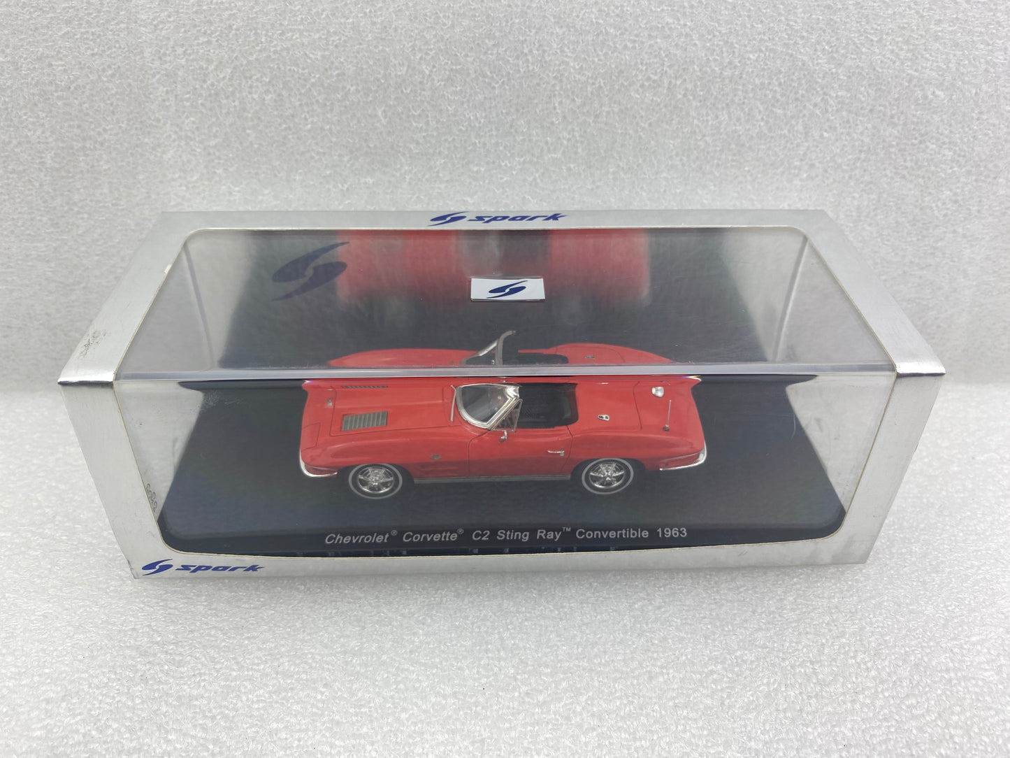 Spark 1:43 Chevrolet Corvette C2 Sting Ray Convertible 1963 S2969 