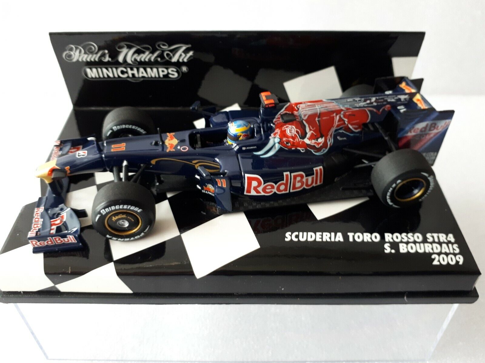 Minichamps 1:43 Scuderia Toro Rosso STR4 Sebastien Bourdais #11 F1 2009  400090011