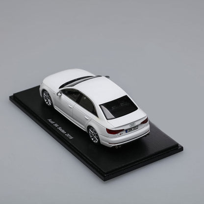 Spark 1:43 Audi S4 Sedan White 2016 S4887