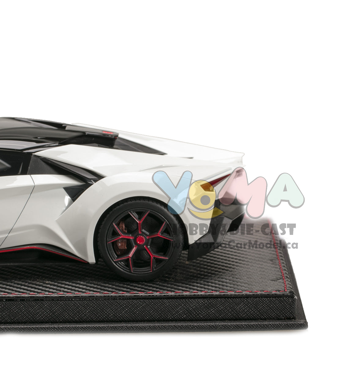 Frontiart SophiArt 1:18 W Motors Fenyr Supersport after Lykan White SA003-02