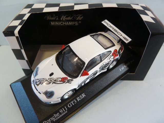 Minichamps 1:43 Porsche 911 GT3 RSR Presentation 2003 400036400