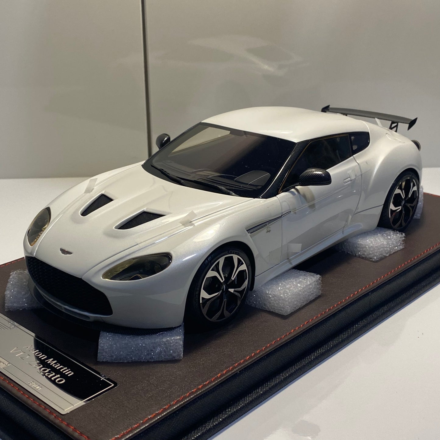 Frontiart 1:18 Aston Martin V12 Zagato Open White FA009-29