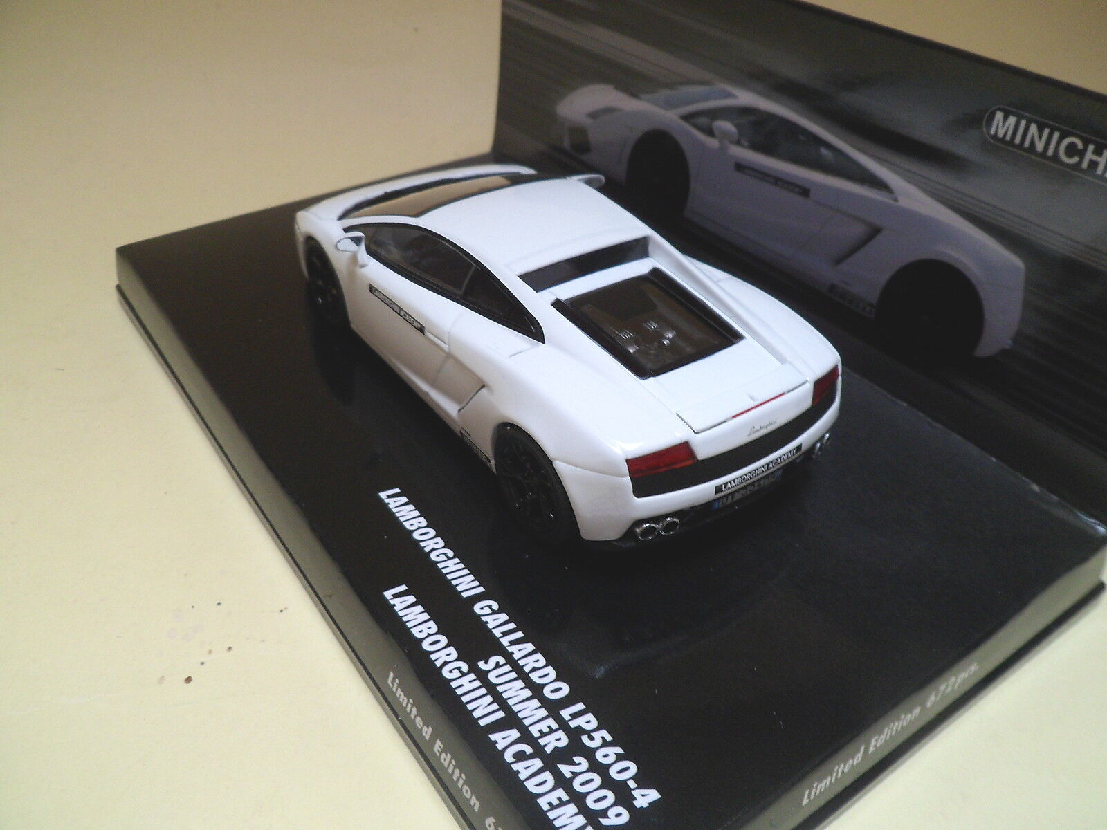 Minichamps 1:43 Lamborghini Gallardo LP560-4 2008 White Lamborghini Academy  436103801