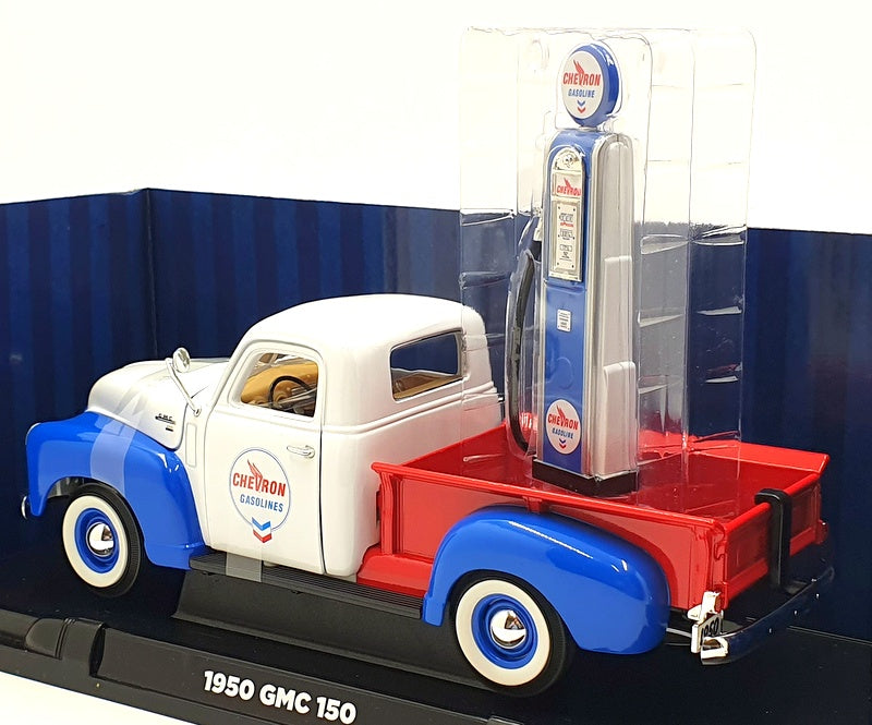 GreenLight 1:18 1950 GMC 150 Chevron with Vintage Chevron Pump 12992